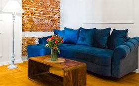 Glamorous Apartment In Heart Of Old Town